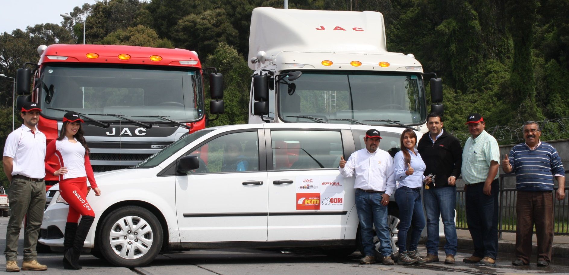 Camiones DERCOjac con Móvil y Transportes Silva