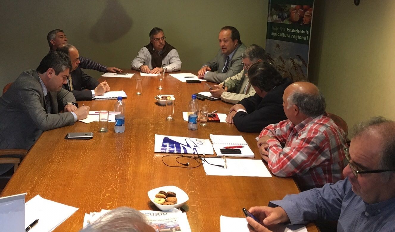 Reunión CNTC con Intendente en Temuco