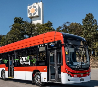 Marcopolo se une a la electromovilidad con su bus Attivi